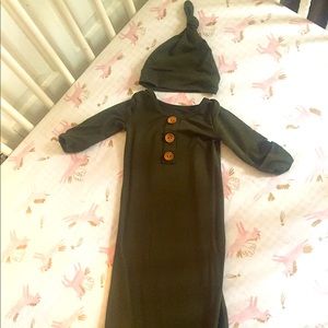 Olive knotted gown w matching top knot hat